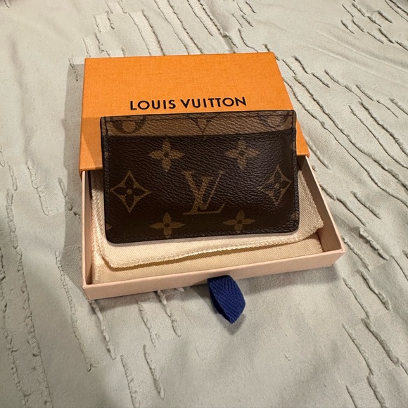Louis Vuitton reverse monogram card holder - Picture 1 of 3
